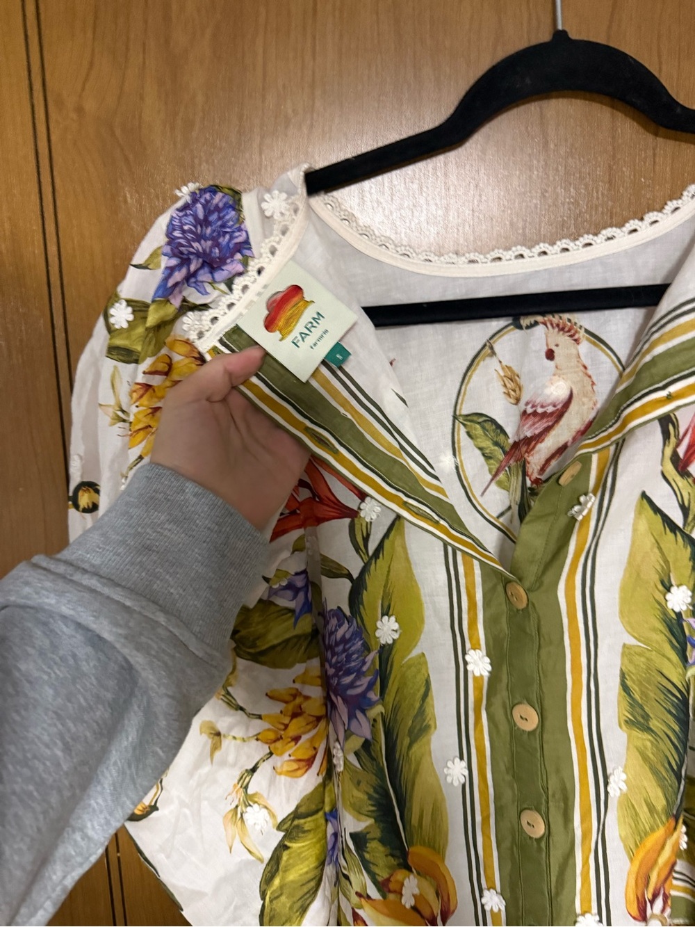 FARM Rio Tropical Print Lace Trim Top - Picture 5 of 5